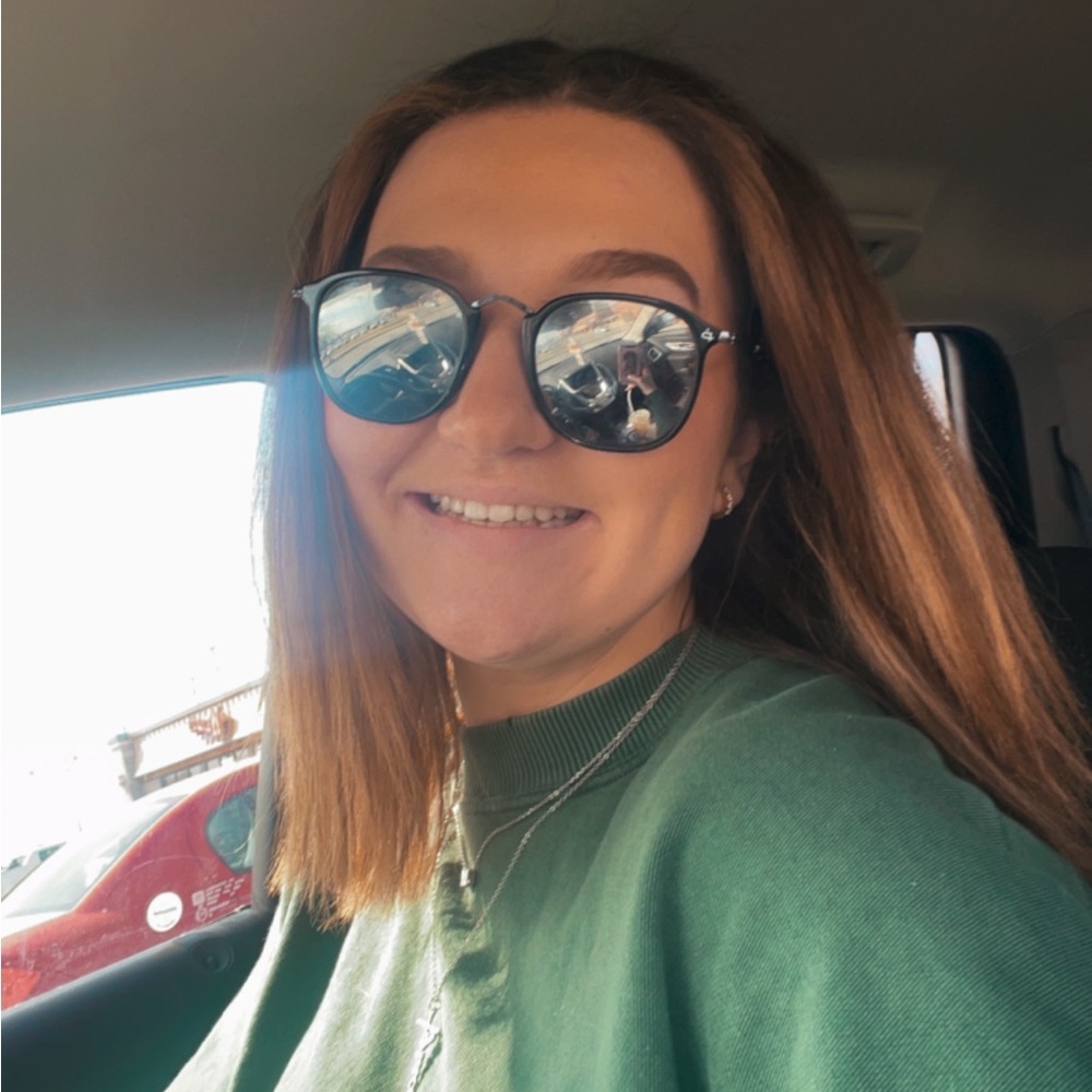 Meet your Posher, Emma